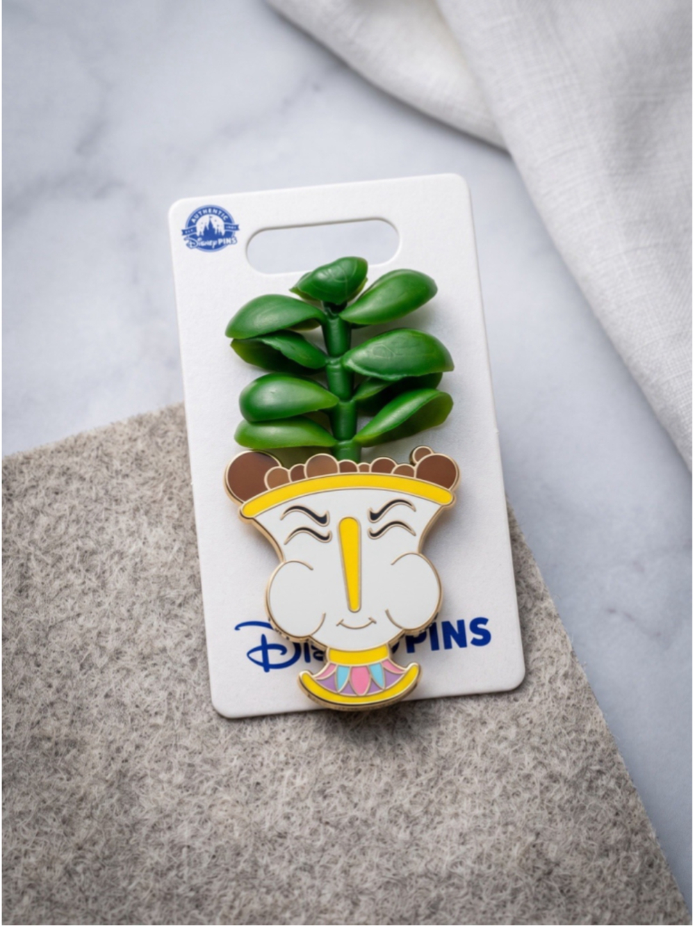 DISNEY PARKS PIN CHIP BEAUTY & THE BEAST SUCCULENT 3D PLASTIC PLANT NEW ON CARD